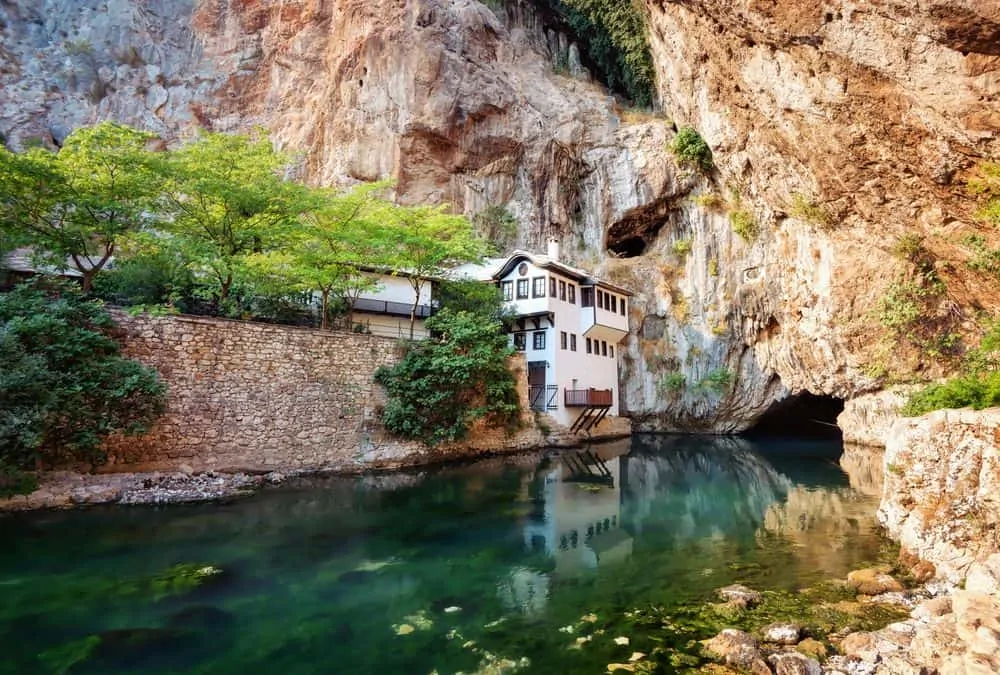 Balkan internet tips for travelers looking to stay connected